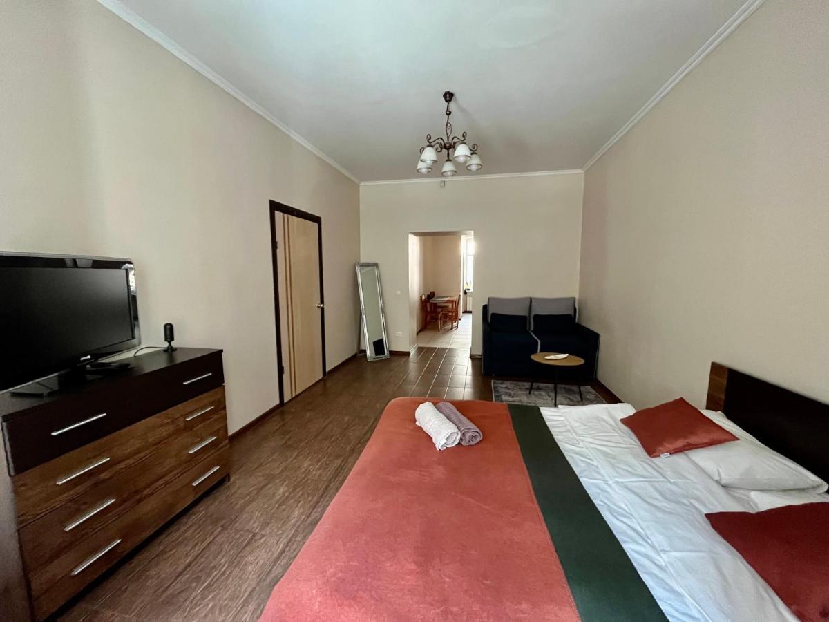 Old City Apartment With Parking Lviv Dış mekan fotoğraf