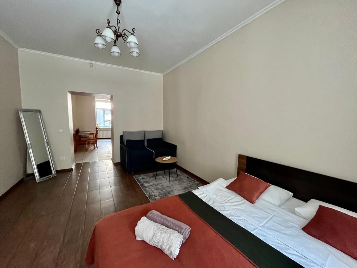 Old City Apartment With Parking Lviv Dış mekan fotoğraf